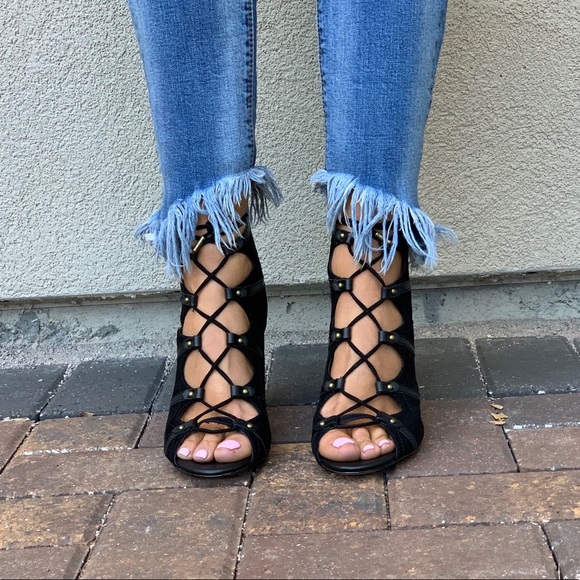 Caged Lace up Geometric Cutouts Block Heel Bootie - Picture 2 of 8